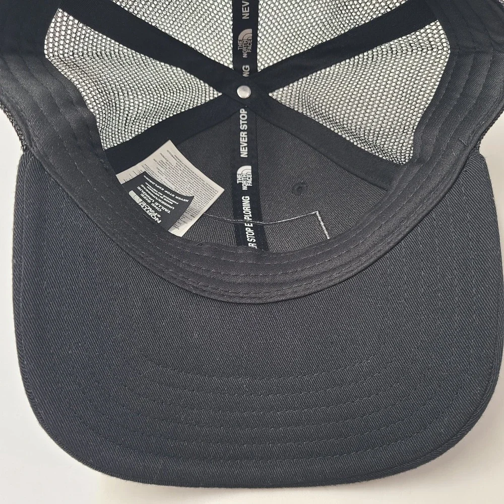 The North Face Hat Snapback Trucker Mesh Black White Fine Alpine Equipment Men